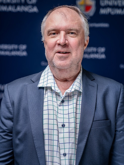 Dr Andries du Plessis