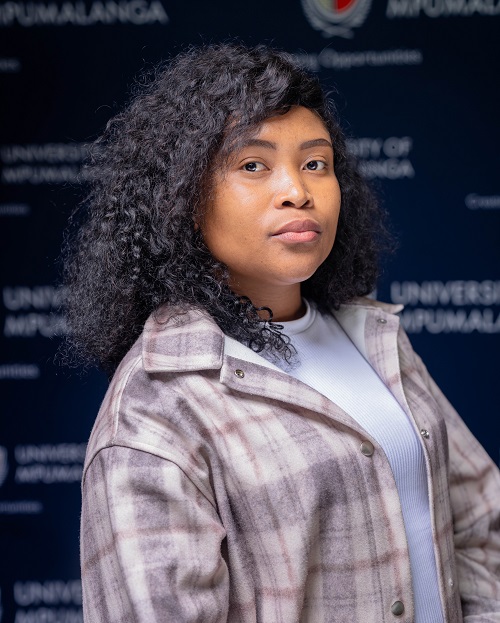 Ms Busisiwe Ndhlovu